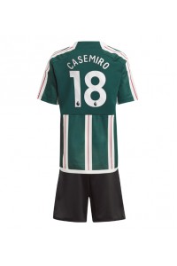Manchester United Casemiro #18 Babyklær Borte Fotballdrakt til barn 2023-24 Korte ermer (+ Korte bukser)